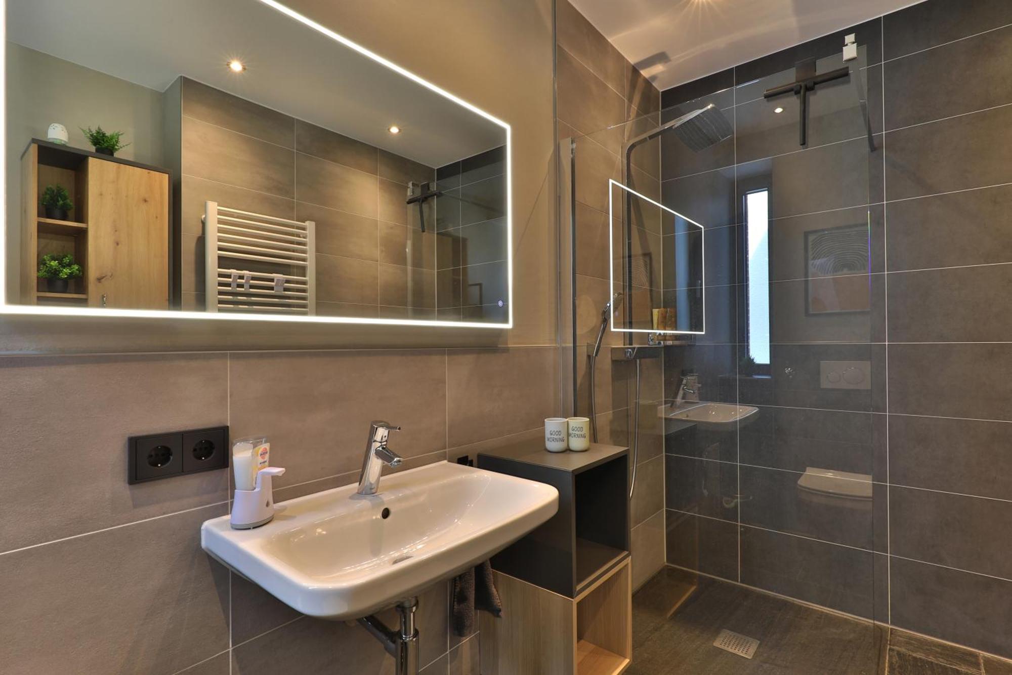 Moderne Studio-Wohnung Gersthofen Buitenkant foto